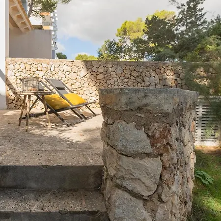 Ferrera Park 103 *